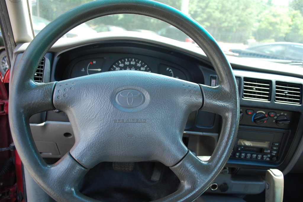 2002 Toyota Tacoma Base photo 11