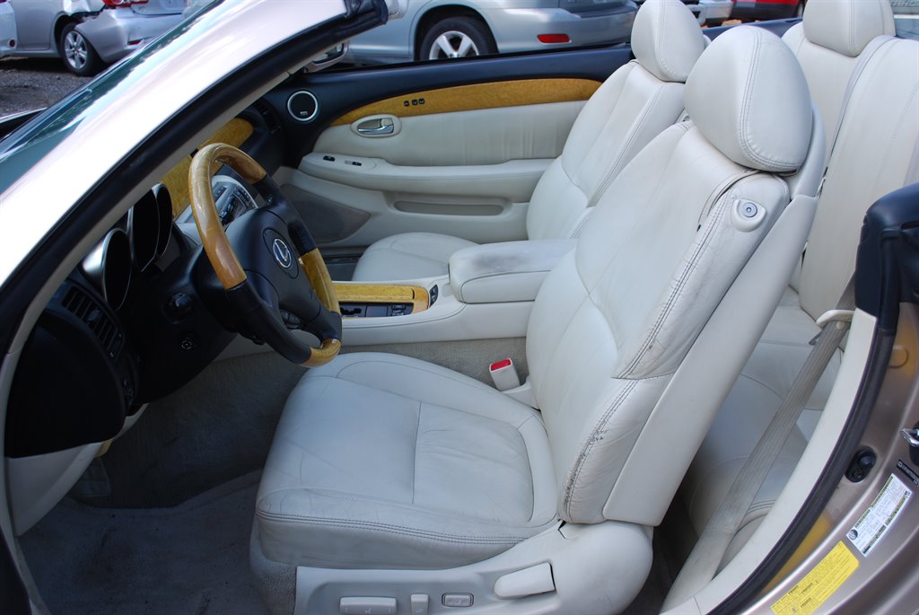 2005 Lexus SC 430 photo 13