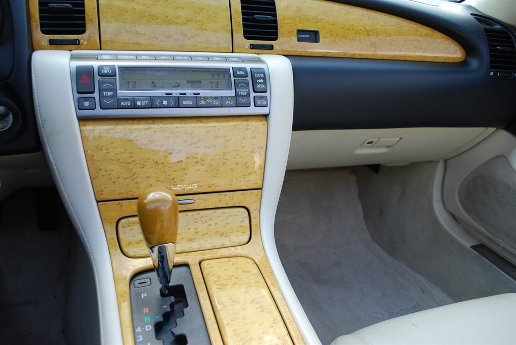 2005 Lexus SC 430 photo 10