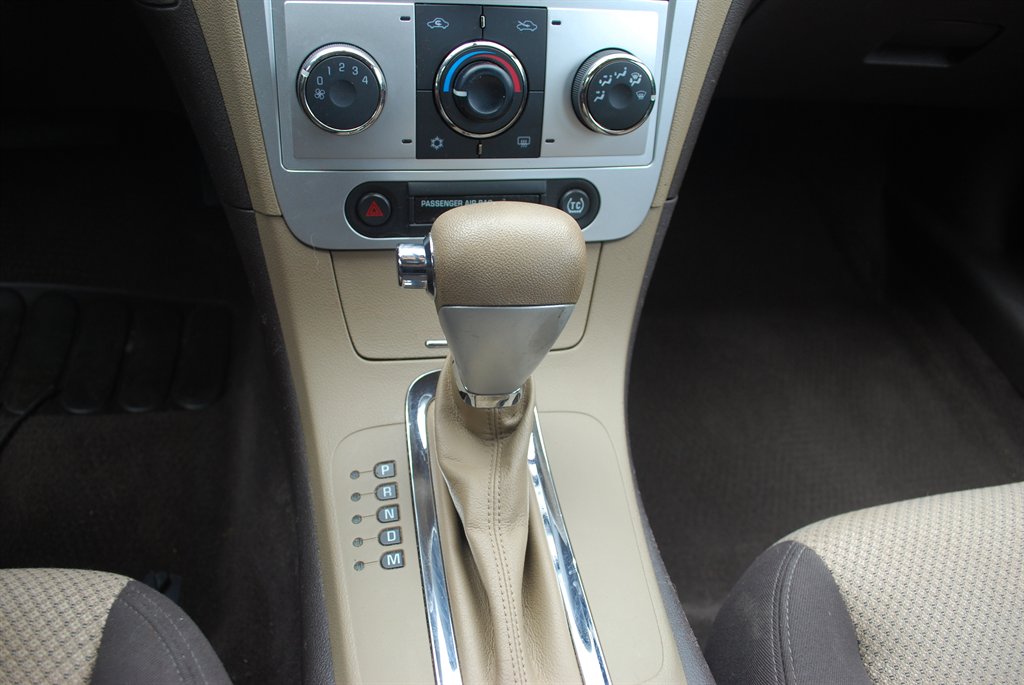 2010 Chevrolet Malibu 1LT - Photo 19
