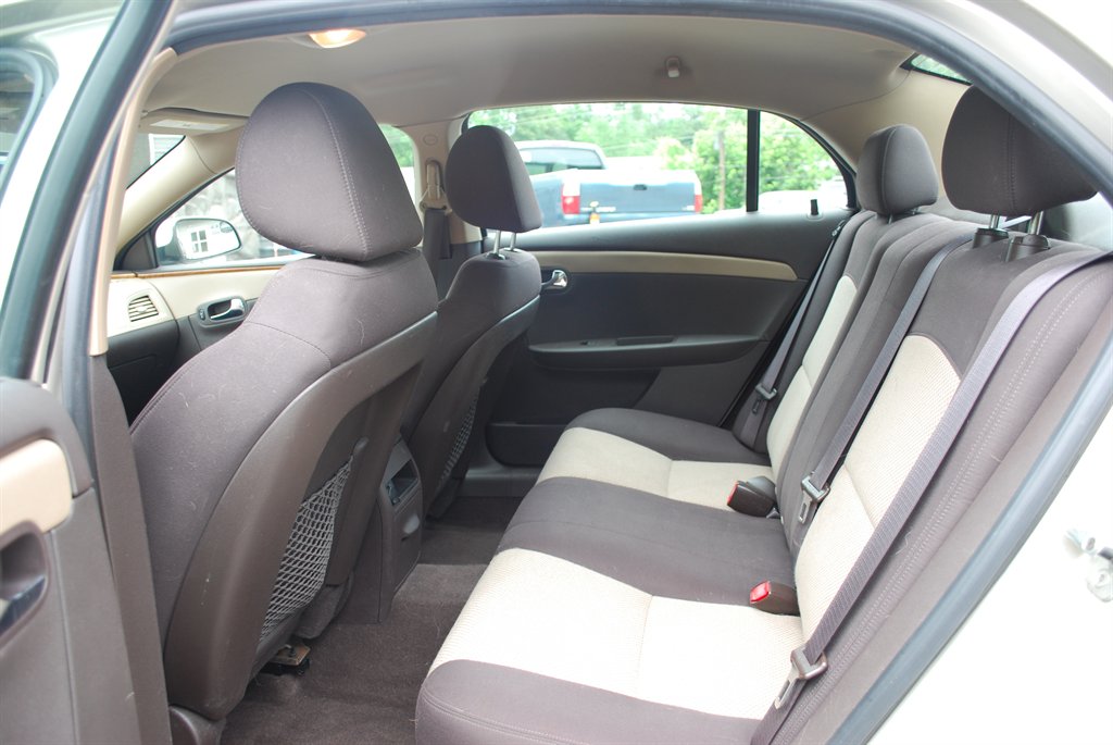 2010 Chevrolet Malibu 1LT - Photo 16
