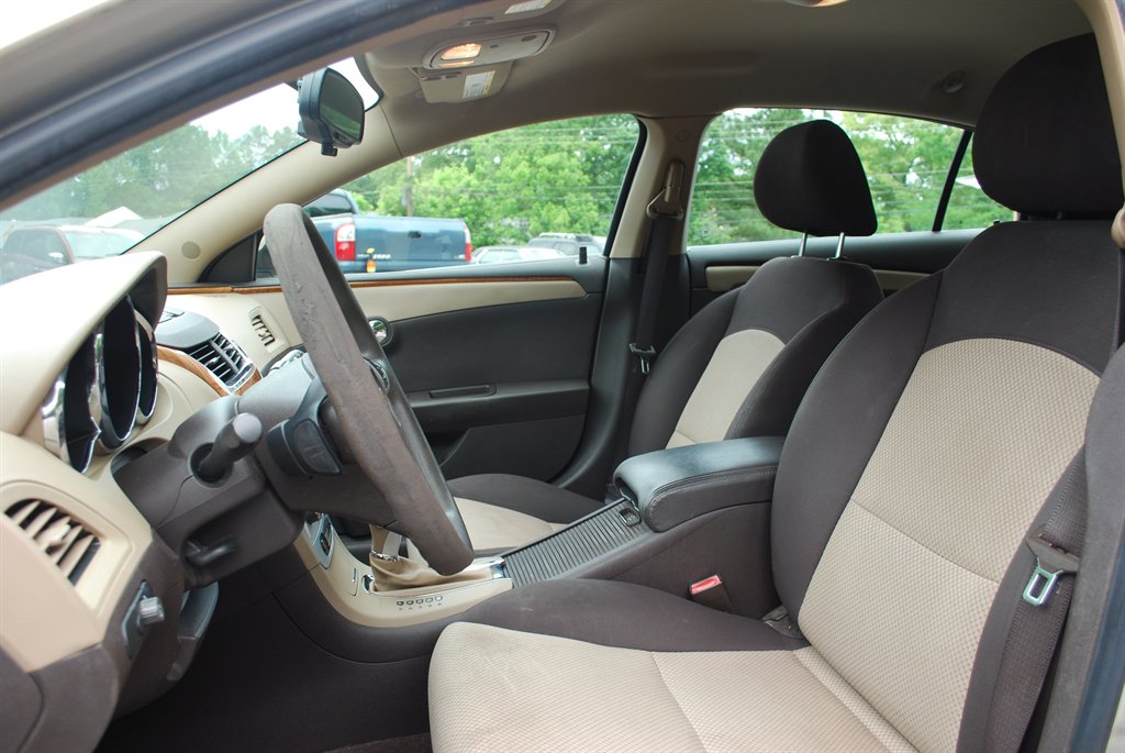2010 Chevrolet Malibu 1LT - Photo 15