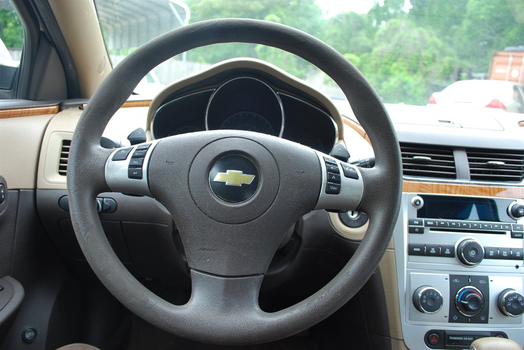 2010 Chevrolet Malibu 1LT - Photo 18